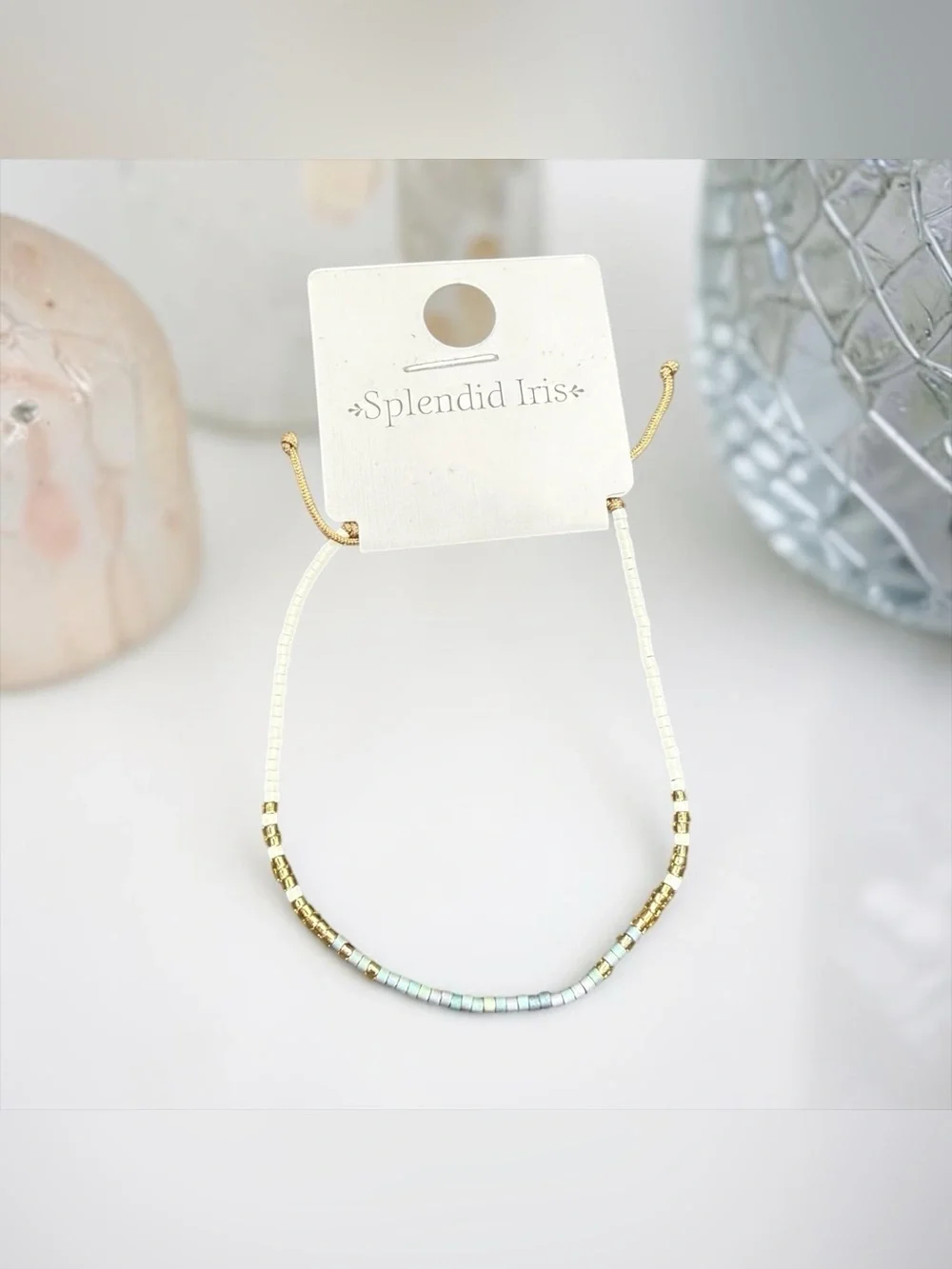 🏷️‼️5/$25🏷️‼️💛Splendid Iris💛Gold,White,& Blue Beaded Adjustable Bracelet/NWT